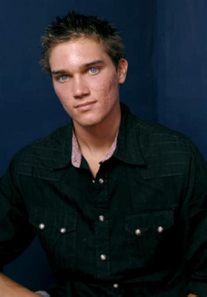 Tanner Hoechlin - Age, Family, Bio