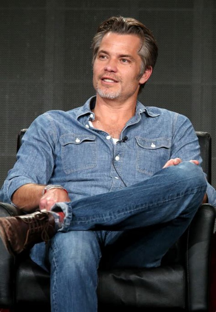 Timothy Olyphant hands out fake “Justified” spoilers: funny or tasteless?