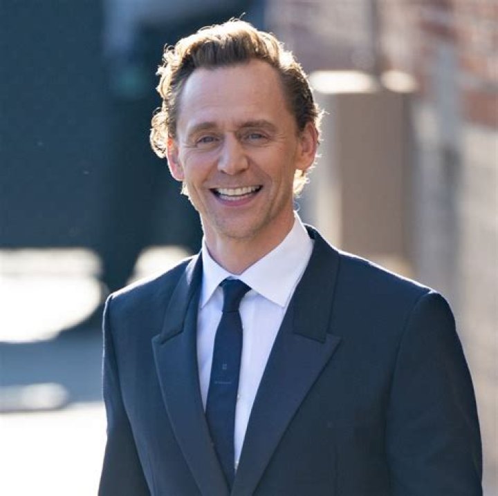 Tom Hiddleston is coming back to Marvel’s warm nerd-embrace, thank God