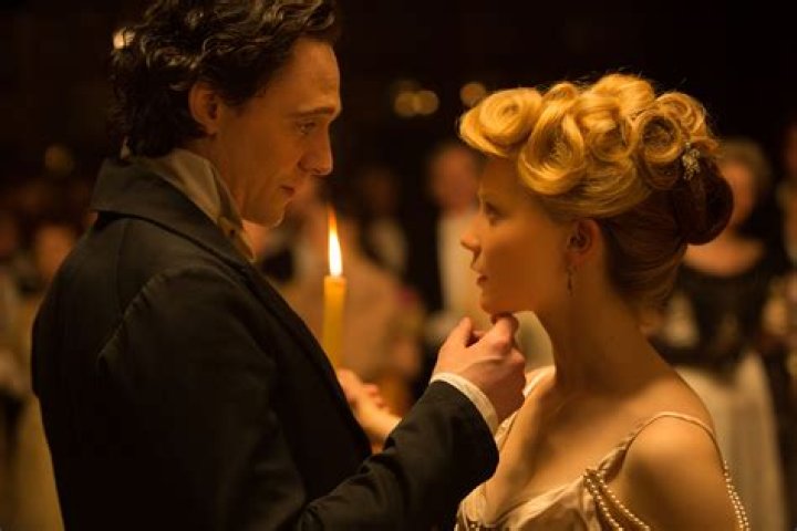 Tom Hiddleston might have a sex scene with a Victorian ghost in ‘Crimson Peak’