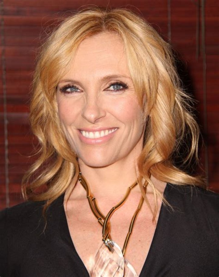 Toni Collette Bio (Wiki) 