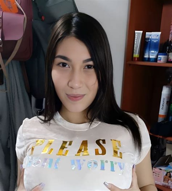 
Violetta Aurelia Height, Weight, Net Worth, Age, Birthday, Wikipedia, Who, Nationality, Biography 