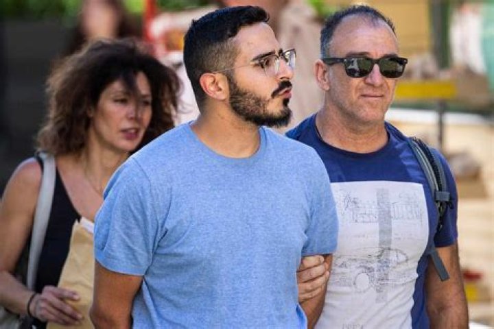 
Was He Shimon Yehuda Hayut or Simon Leviev On Tinder? Swindler Story & Photos 