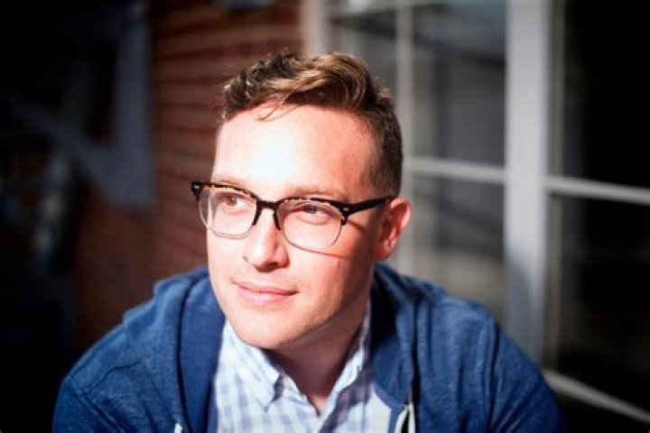 Who is Benny Johnson? Wife, Net Worth, Wedding, Height, Bio